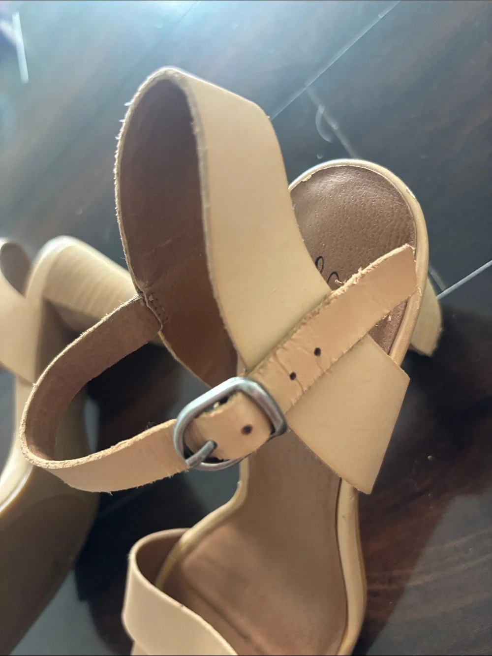 Lucky Brand Nude Low Block Heel Leather Sandal - Classic Open Toe - Picture 6 of 7